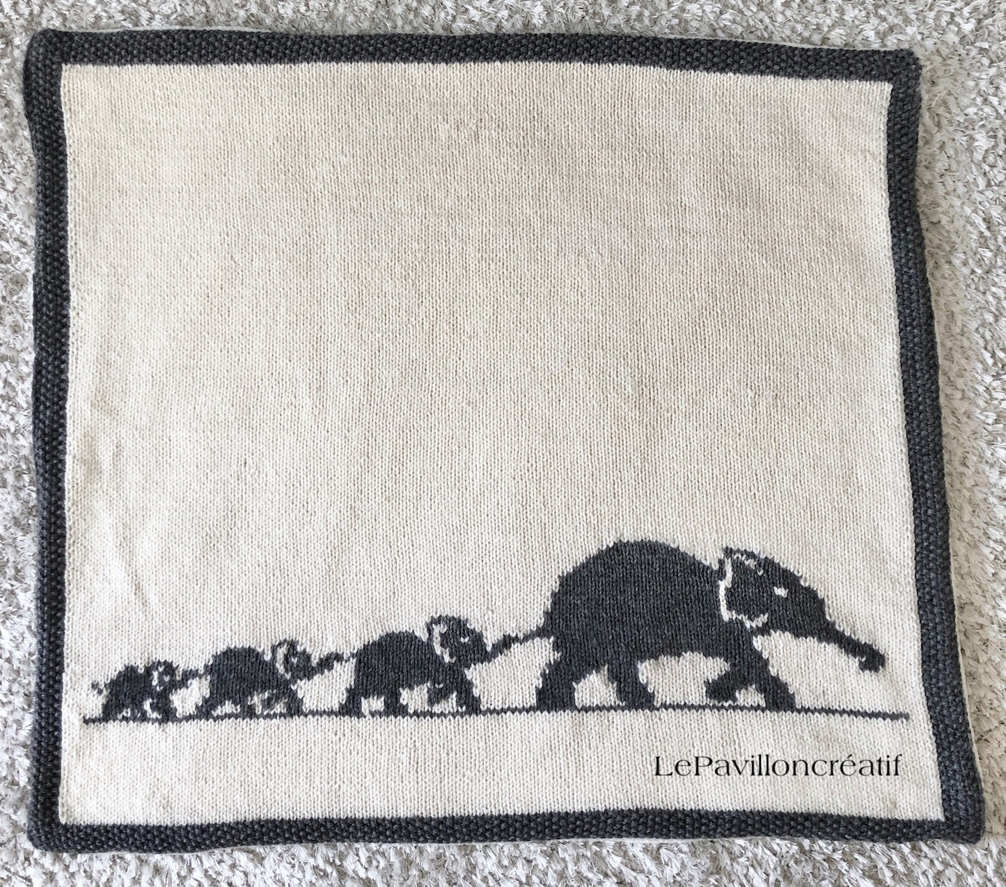 couverture-famille-éléphants-bébé-carré