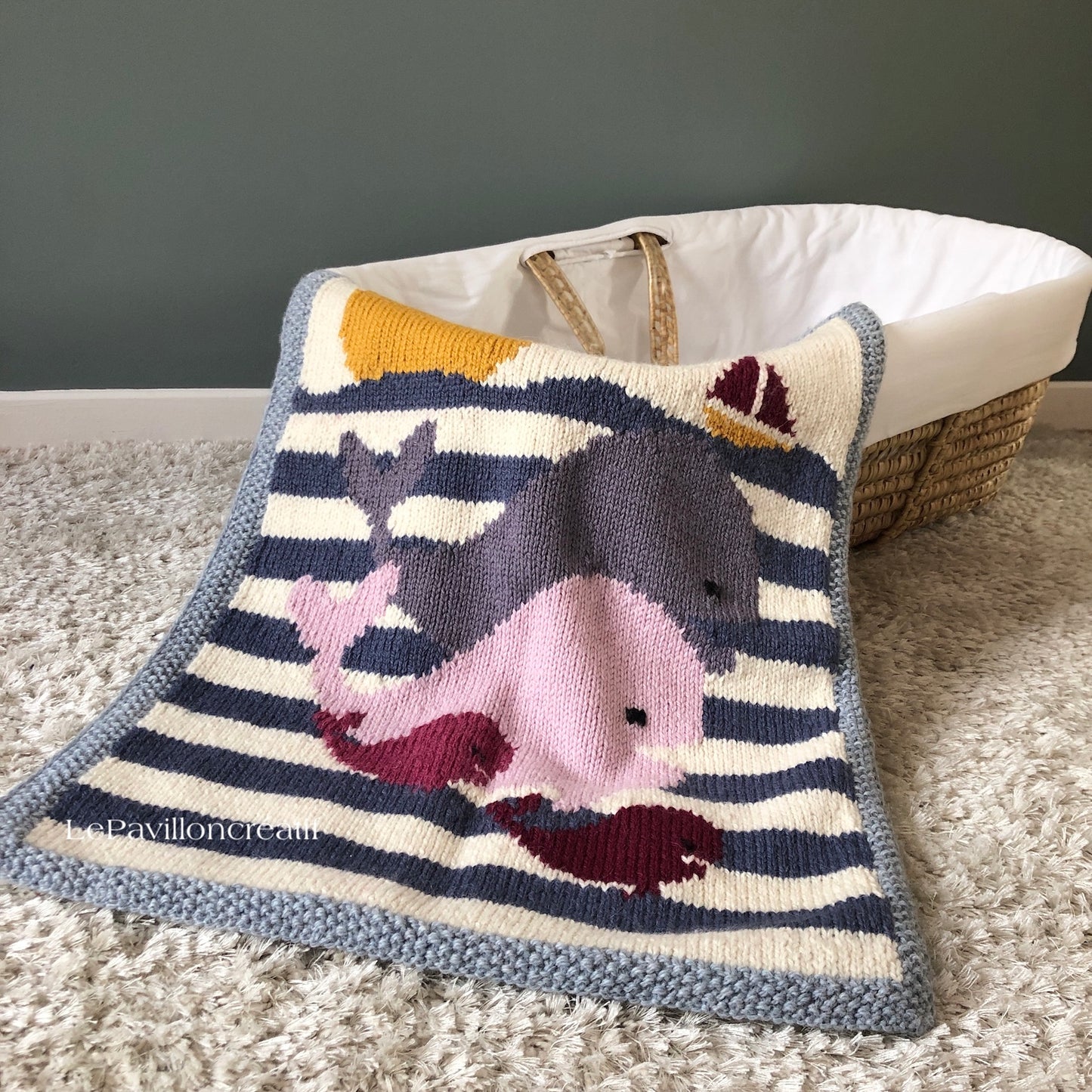 couverture-famille-baleine-bébé-couffin
